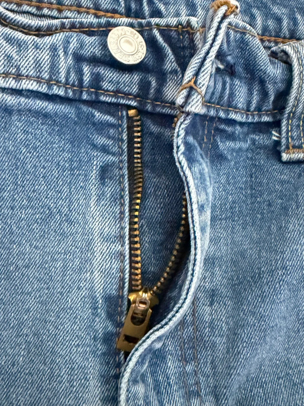 505 Levi's Men's Regular Fit Jeans 36x30 (04)